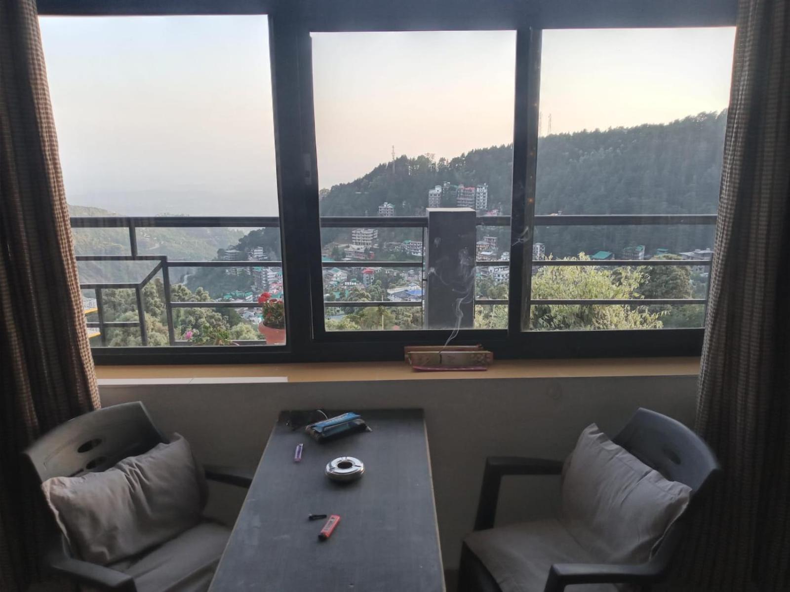 Oasis Guest House Bhagsu D'Shala Dharamshala Exterior photo
