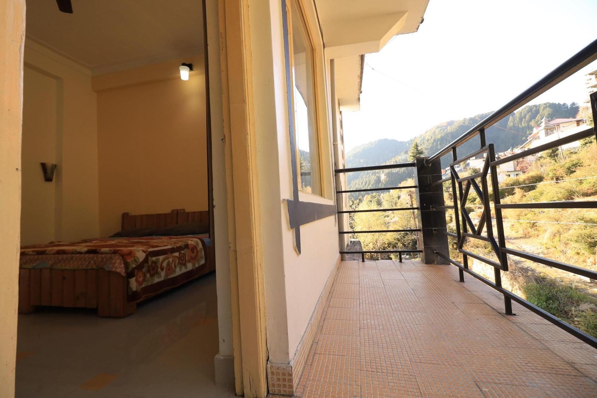 Oasis Guest House Bhagsu D'Shala Dharamshala Exterior photo